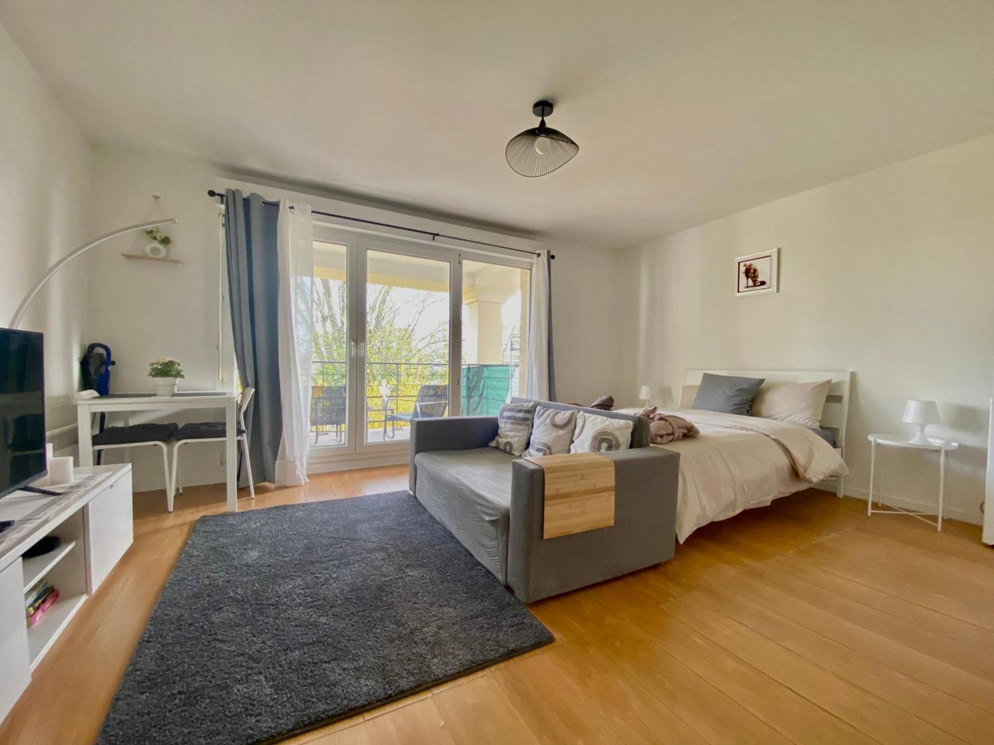 Cozy Riverfront Living, 5-Min Walk To Riverside Train Neuilly-Plaisance Exterior foto